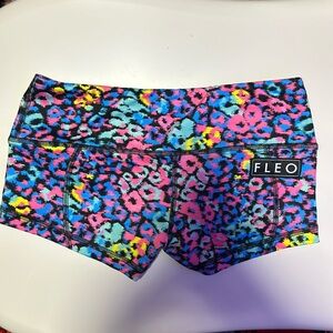 FLEO- Low rise contour style